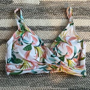 Niptuck Swim Suit Bikini Top Size 10 Floral Supportive